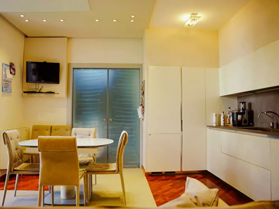 Immagine 10 di Appartamento in vendita  in via Nino Bixio a Varazze