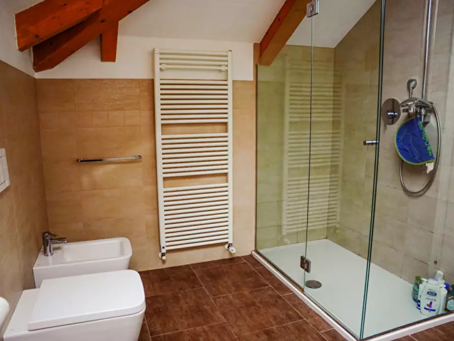 Immagine 17 di Appartamento in vendita  in via Nino Bixio a Varazze