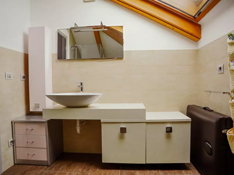 Immagine 18 di Appartamento in vendita  in via Nino Bixio a Varazze