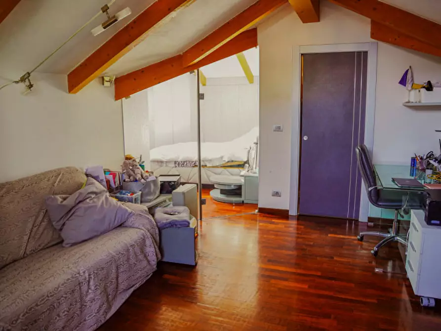 Immagine 22 di Appartamento in vendita  in via Nino Bixio a Varazze