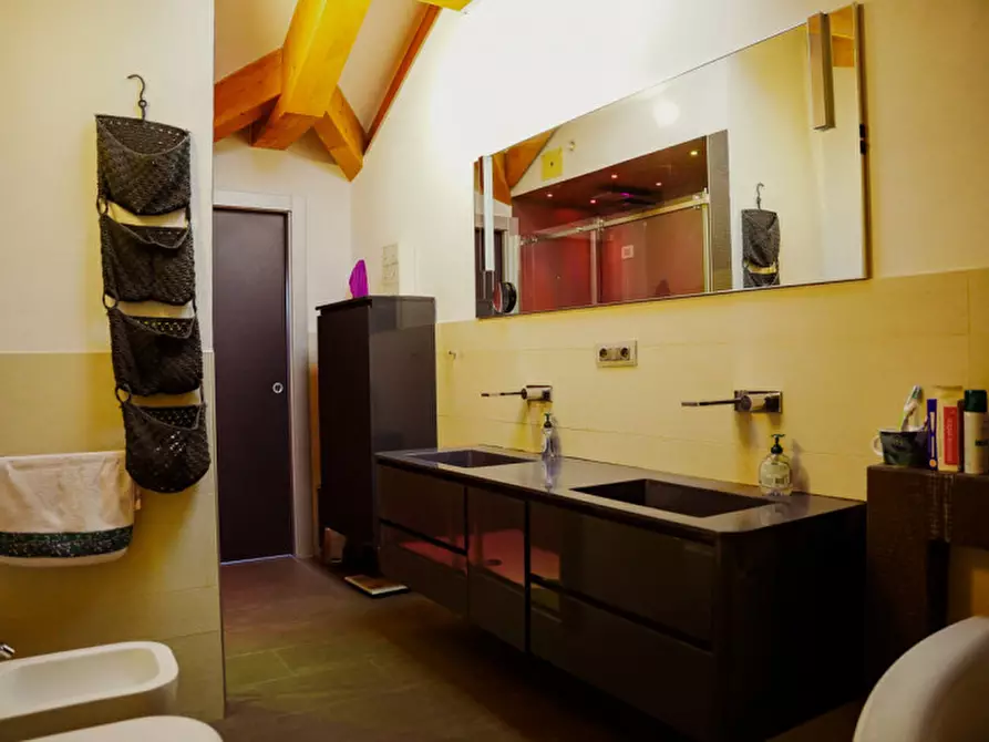 Immagine 28 di Appartamento in vendita  in via Nino Bixio a Varazze