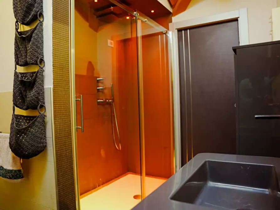 Immagine 29 di Appartamento in vendita  in via Nino Bixio a Varazze