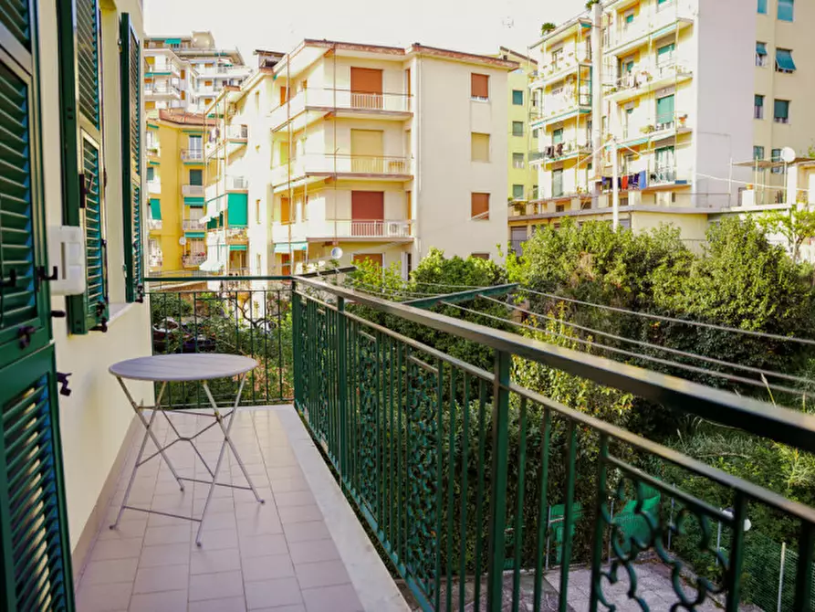 Immagine 34 di Appartamento in vendita  in via Nino Bixio a Varazze