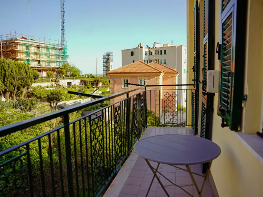 Immagine 35 di Appartamento in vendita  in via Nino Bixio a Varazze