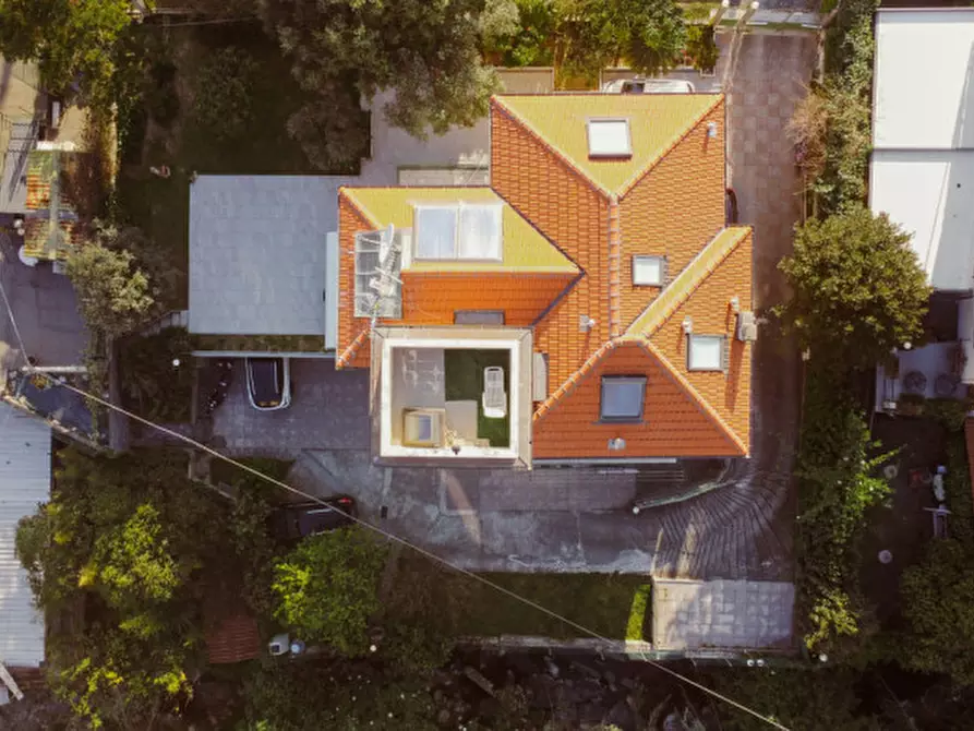 Immagine 42 di Appartamento in vendita  in via Nino Bixio a Varazze