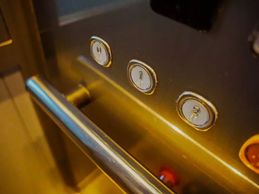 Immagine 47 di Appartamento in vendita  in via Nino Bixio a Varazze