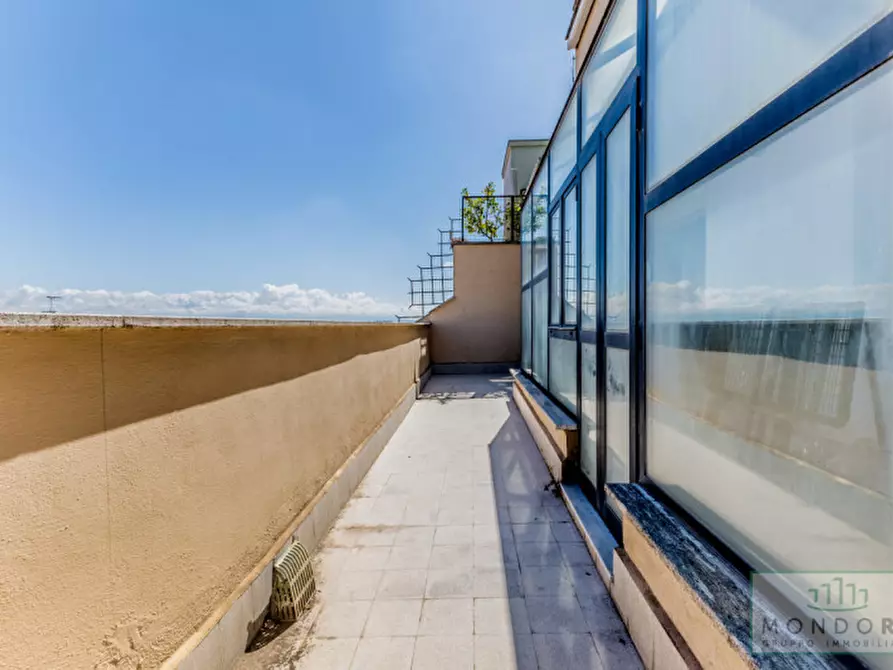 Immagine 23 di Attico in vendita  in Piazza Bologna a Roma