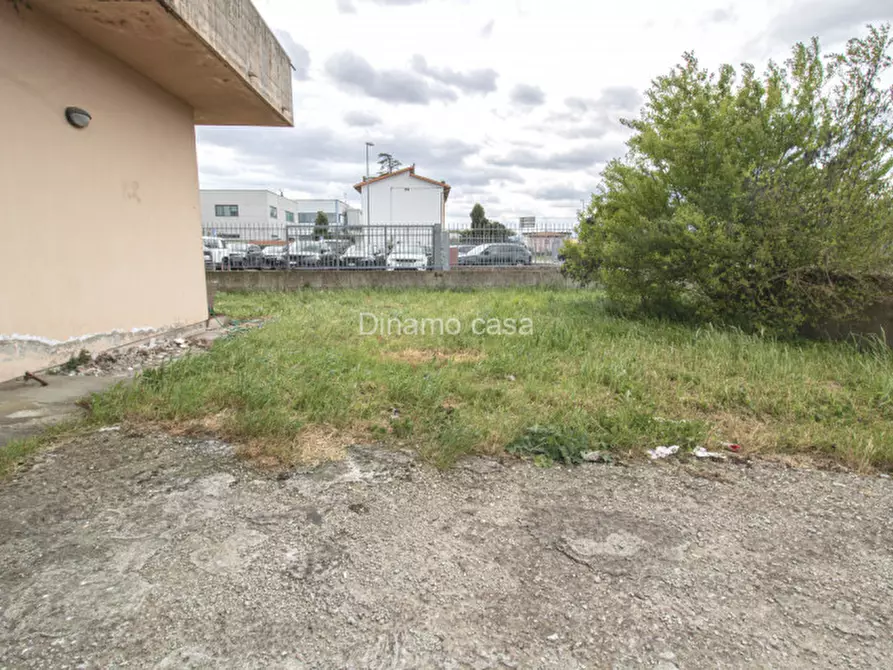 Immagine 10 di Casa indipendente in vendita  in Via del calice a Agliana
