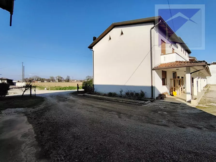 Immagine 2 di Casa bifamiliare in vendita  a Massanzago