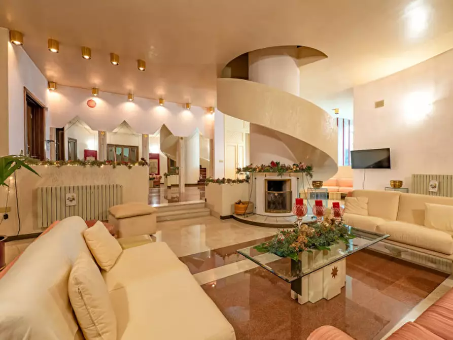 Immagine 6 di Villa in vendita  in Via Montanara 68 a Sava