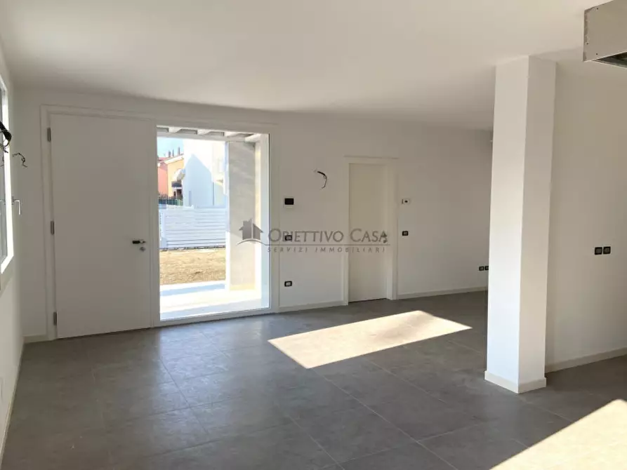 Immagine 2 di Casa quadrifamiliare in vendita  in Via Giuseppe Mazzini a Rovolon