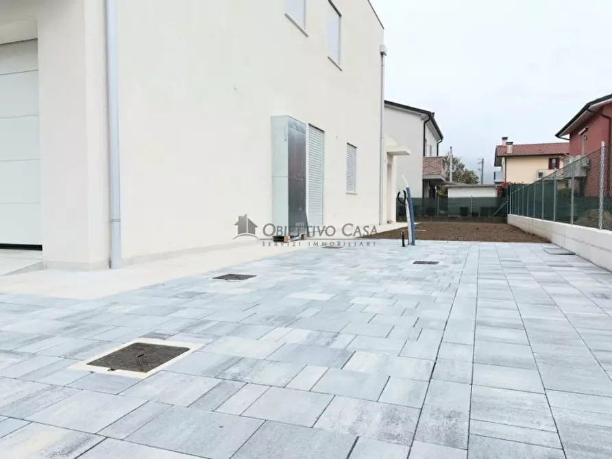 Immagine 5 di Casa quadrifamiliare in vendita  in Via Giuseppe Mazzini a Rovolon