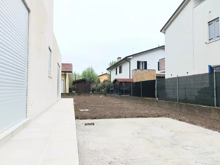 Immagine 21 di Casa quadrifamiliare in vendita  in Via Giuseppe Mazzini a Rovolon