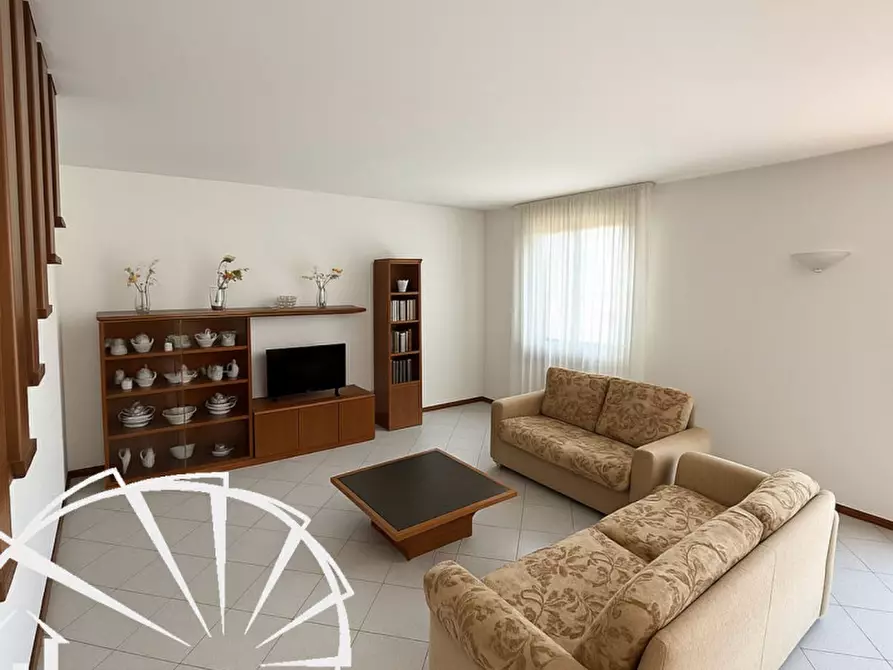 Immagine 2 di Villetta a schiera in vendita  a Montale