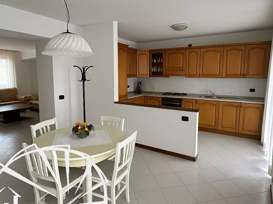 Immagine 3 di Villetta a schiera in vendita  a Montale