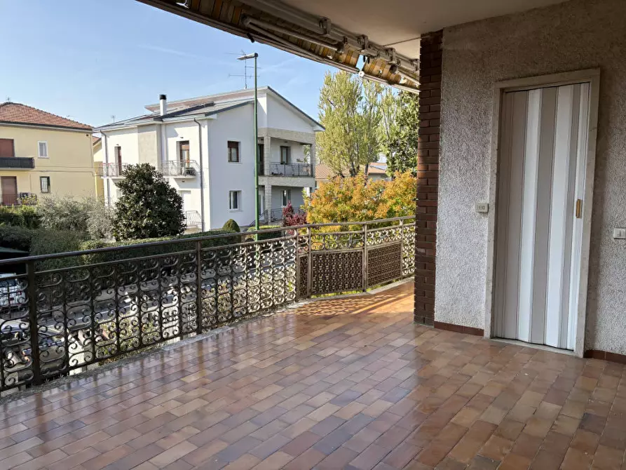 Immagine 9 di Casa bifamiliare in vendita  a Peschiera Del Garda