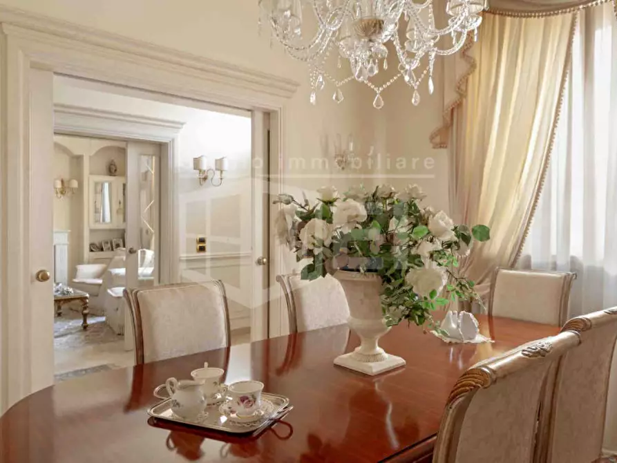 Immagine 3 di Villa in vendita  in via della gorgona a Livorno