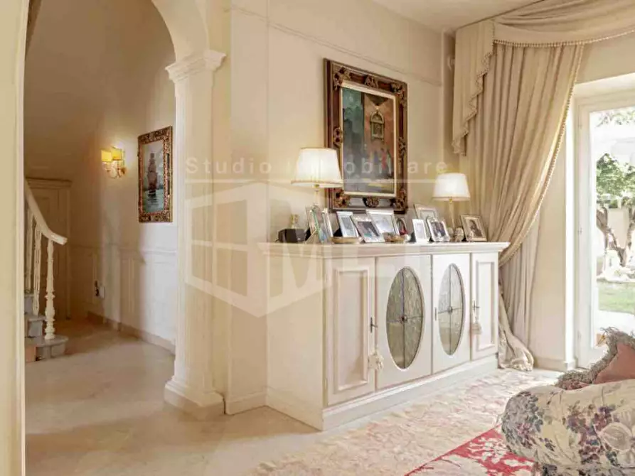 Immagine 8 di Villa in vendita  in via della gorgona a Livorno