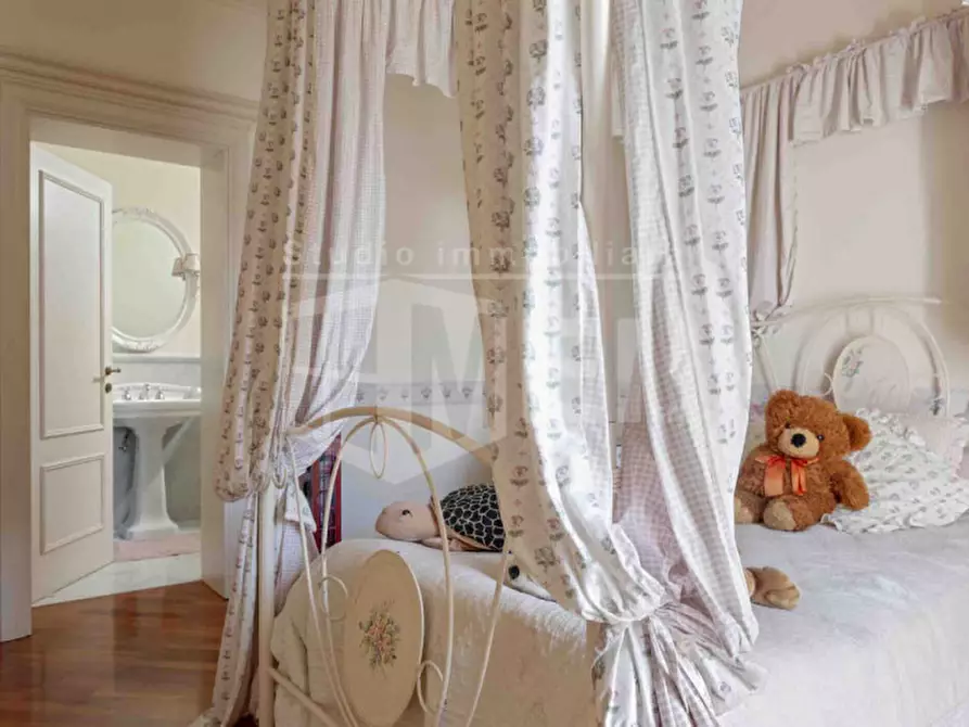 Immagine 17 di Villa in vendita  in via della gorgona a Livorno