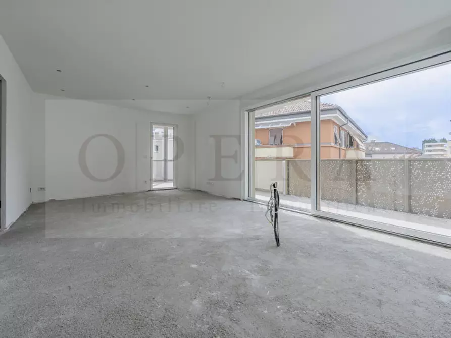 Immagine 3 di Appartamento in vendita  in Via Vicenza a Bolzano