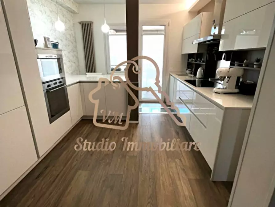 Immagine 8 di Villetta a schiera in vendita  in Via San Giuseppe da Leonessa,35 a Roma