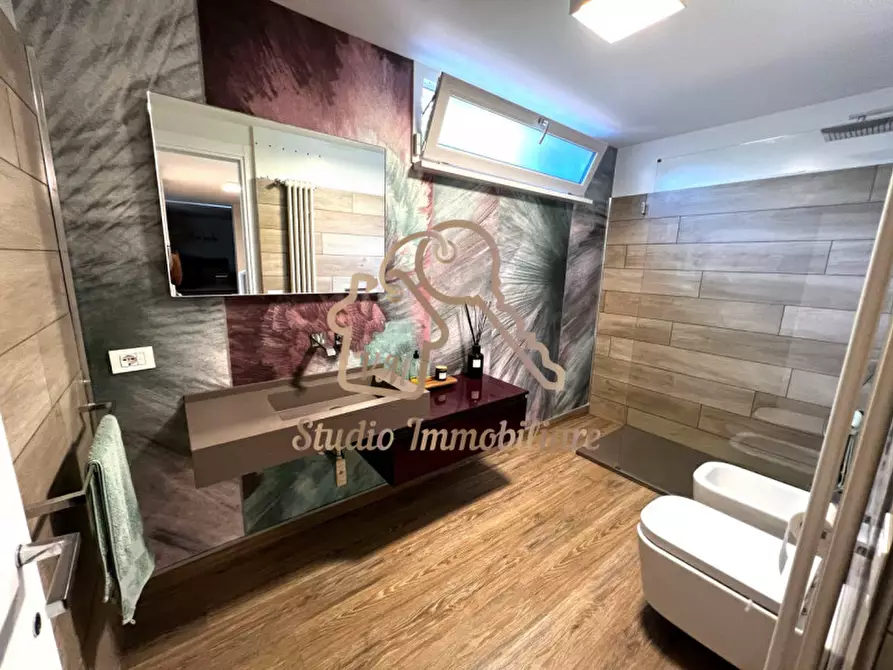 Immagine 19 di Villetta a schiera in vendita  in Via San Giuseppe da Leonessa,35 a Roma