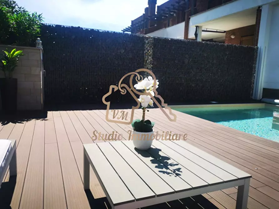 Immagine 21 di Villetta a schiera in vendita  in Via San Giuseppe da Leonessa,35 a Roma