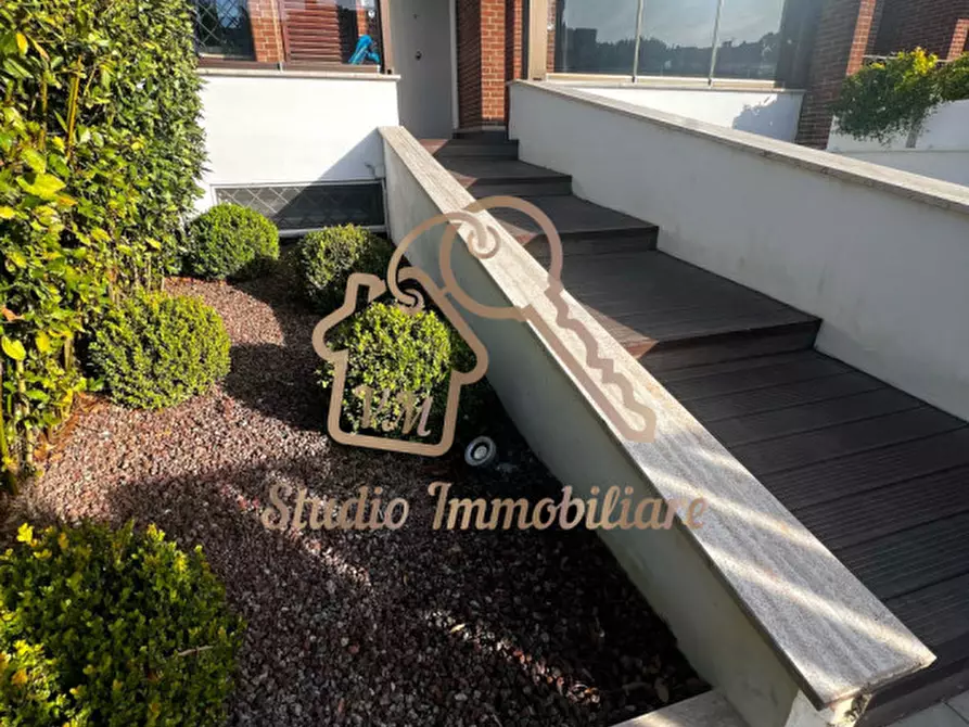 Immagine 24 di Villetta a schiera in vendita  in Via San Giuseppe da Leonessa,35 a Roma