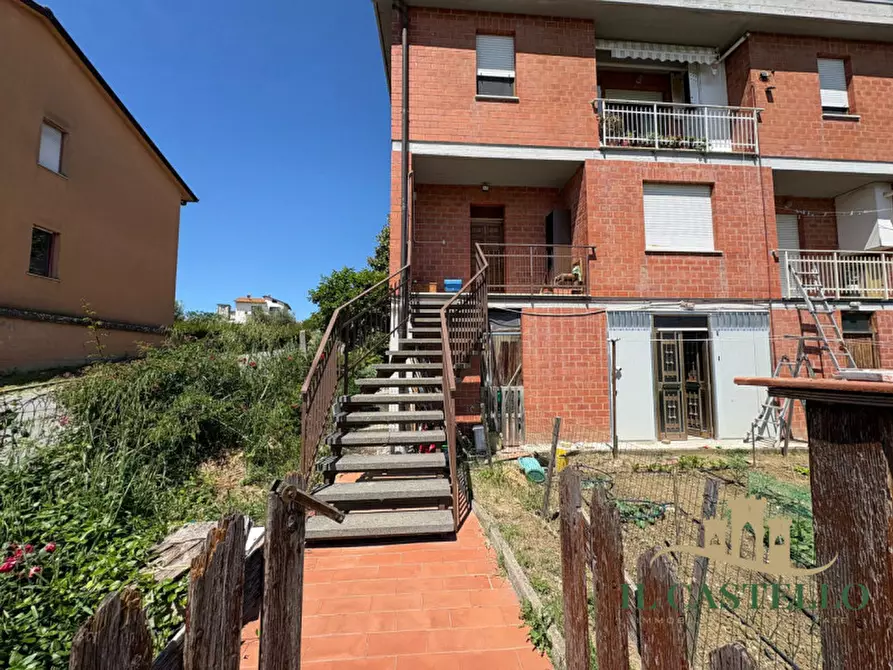 Immagine 1 di Appartamento in vendita  in Via Liguria a Castiglione Del Lago
