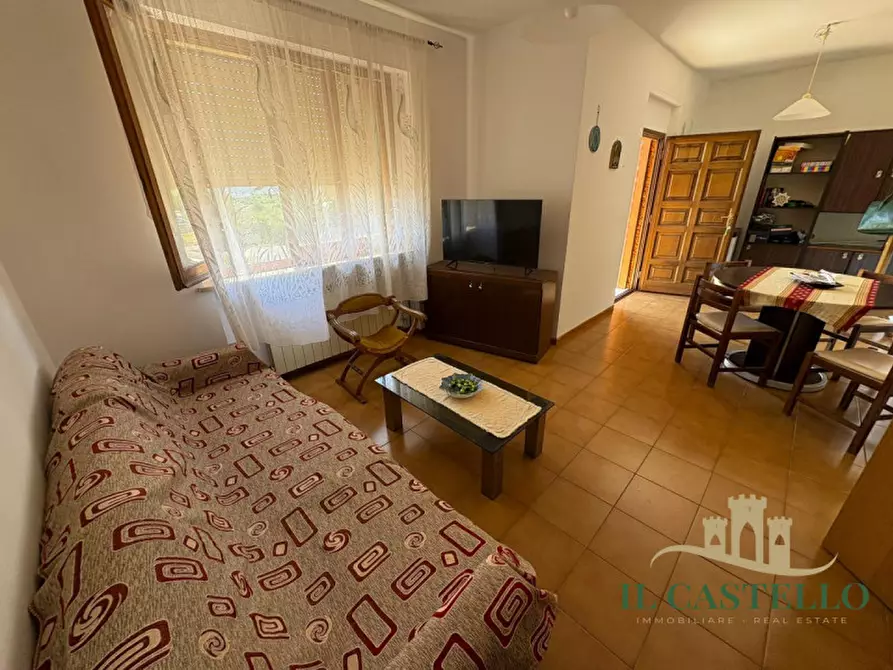 Immagine 2 di Appartamento in vendita  in Via Liguria a Castiglione Del Lago