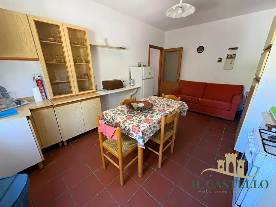 Immagine 7 di Appartamento in vendita  in Via Liguria a Castiglione Del Lago