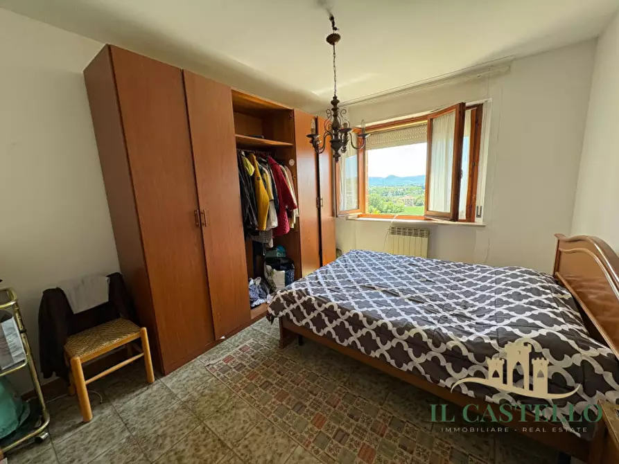 Immagine 10 di Appartamento in vendita  in Via Liguria a Castiglione Del Lago