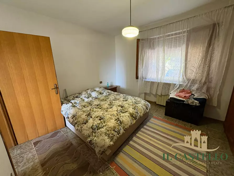 Immagine 11 di Appartamento in vendita  in Via Liguria a Castiglione Del Lago
