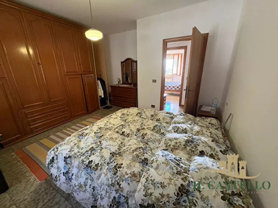 Immagine 12 di Appartamento in vendita  in Via Liguria a Castiglione Del Lago