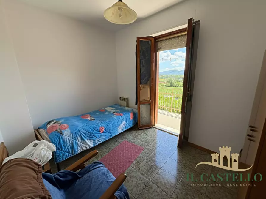 Immagine 14 di Appartamento in vendita  in Via Liguria a Castiglione Del Lago