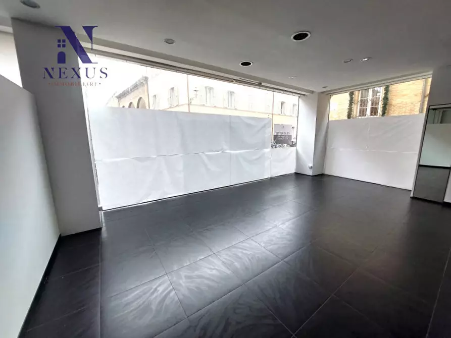 Immagine 8 di Negozio in affitto  in Via U. De' Pili 32 a Fano