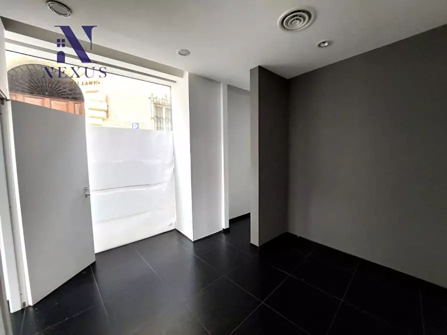 Immagine 9 di Negozio in affitto  in Via U. De' Pili 32 a Fano