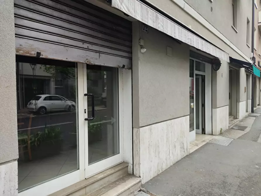 Immagine 5 di Negozio in vendita  in Via Milano - Mailandstraße a Bolzano