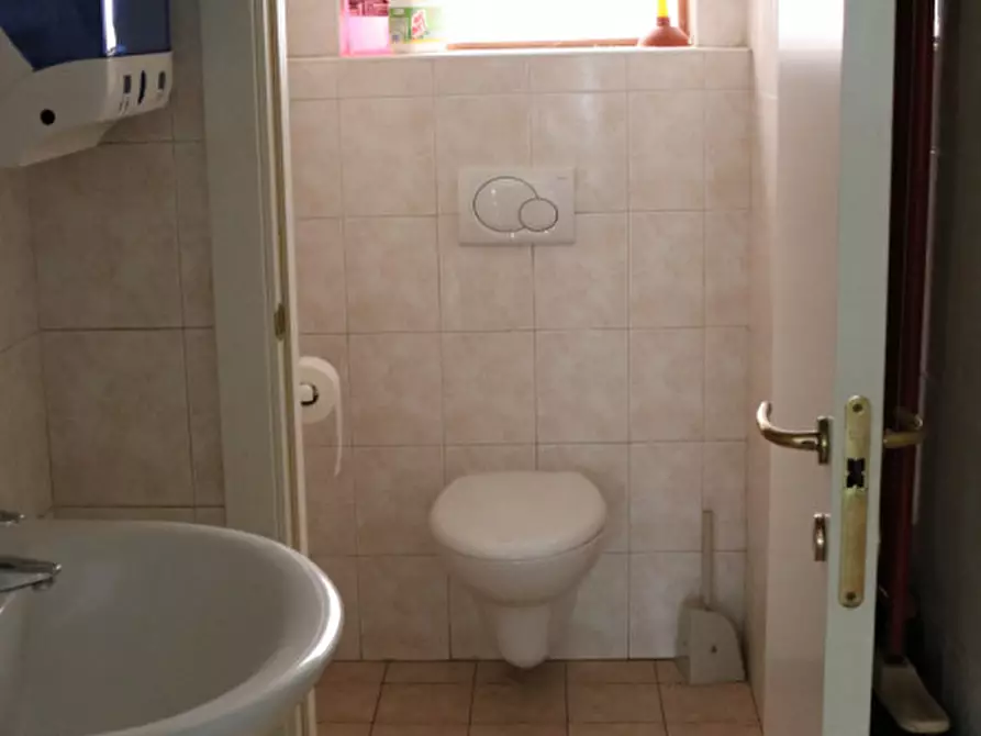 Immagine 8 di Negozio in vendita  in Via Milano - Mailandstraße a Bolzano