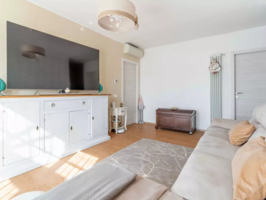 Immagine 4 di Appartamento in vendita  in Via Roma, 21 a Cesano Boscone