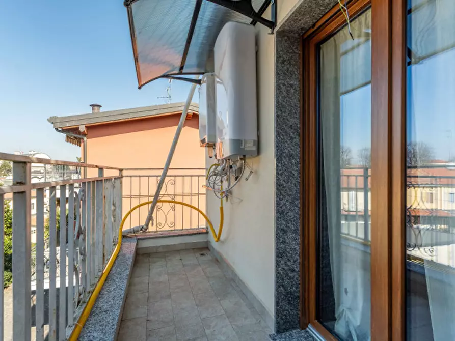 Immagine 12 di Appartamento in vendita  in Via Roma, 21 a Cesano Boscone