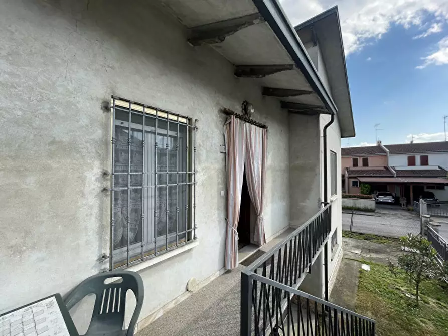Immagine 3 di Casa bifamiliare in vendita  a Suzzara