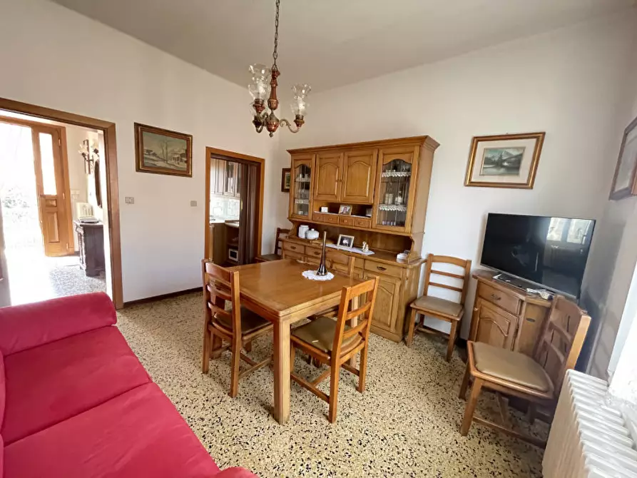 Immagine 11 di Casa bifamiliare in vendita  a Suzzara