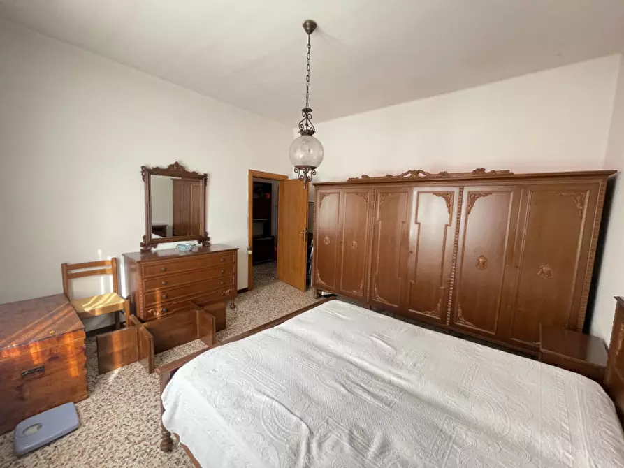 Immagine 19 di Casa bifamiliare in vendita  a Suzzara