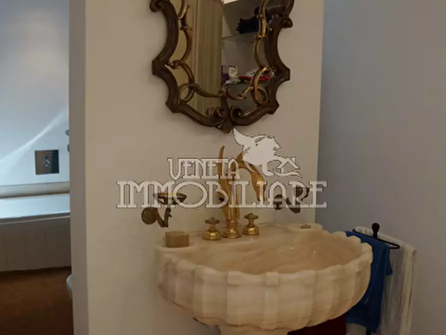 Immagine 8 di Appartamento in affitto  in piazza erbe a Genova