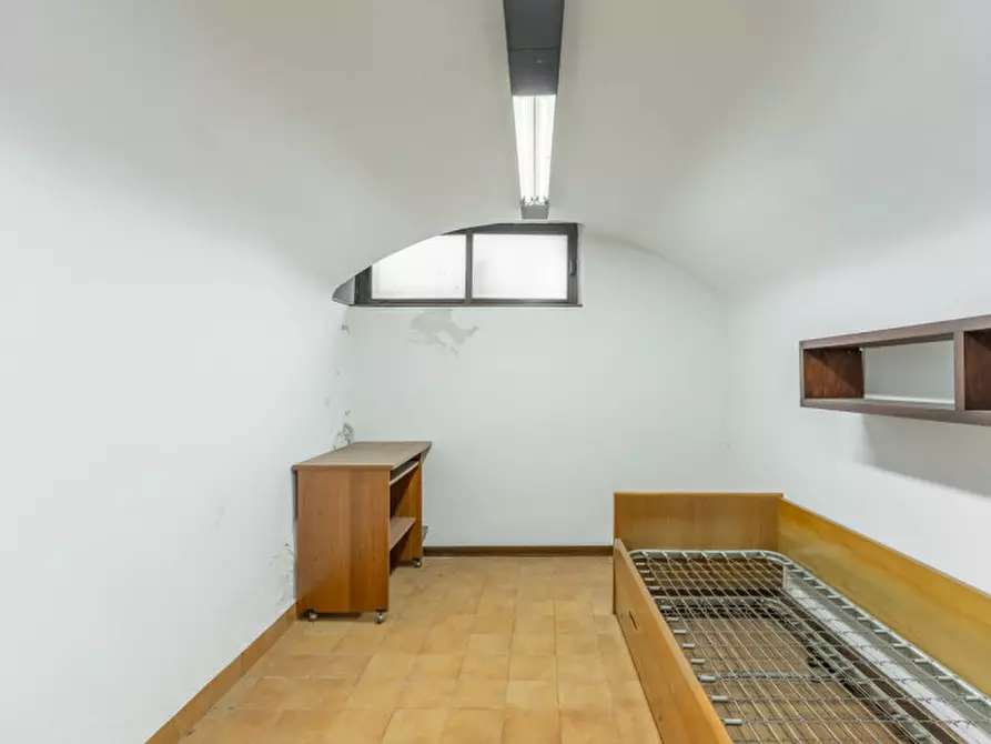 Immagine 20 di Magazzino in vendita  in Via Clefi, 3 a Milano