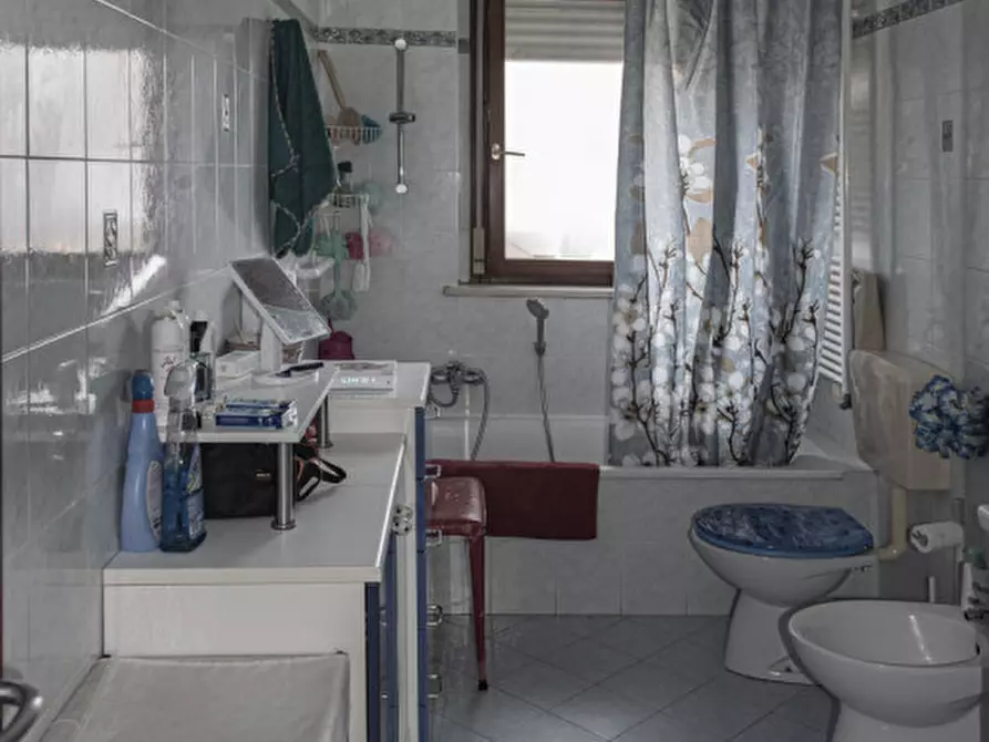 Immagine 18 di Appartamento in vendita  in Via Valprato 43/4 a Torino