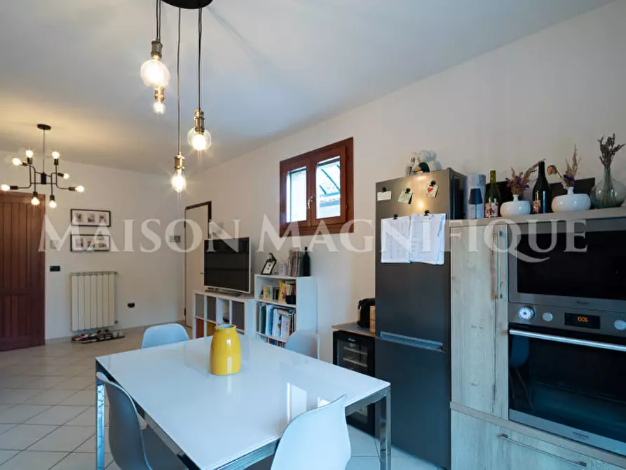 Immagine 3 di Appartamento in vendita  in Via Piazza Vittorio Veneto 121 a Mesola