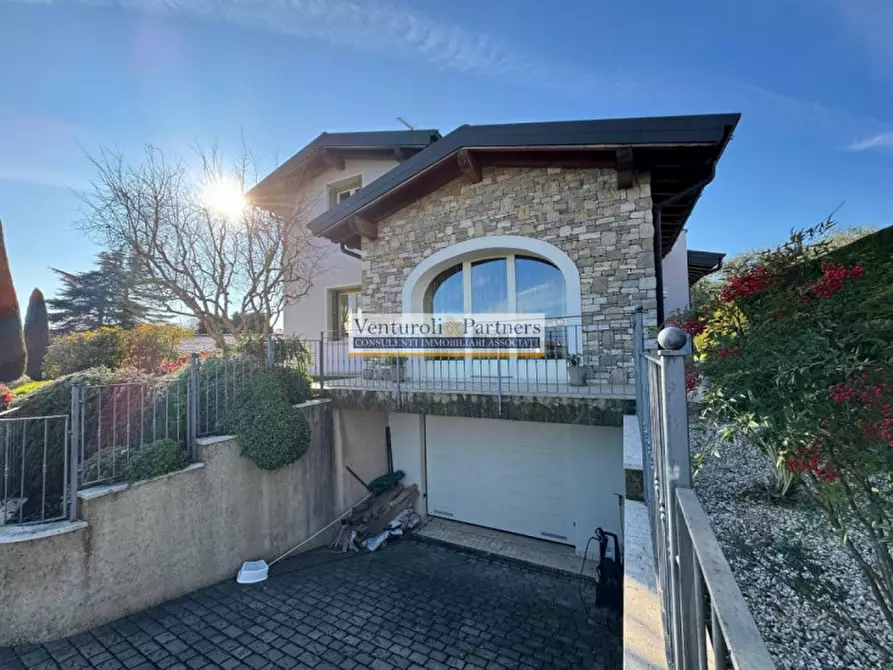Immagine 4 di Villa in vendita  in Via Pieve Vecchia a Manerba Del Garda