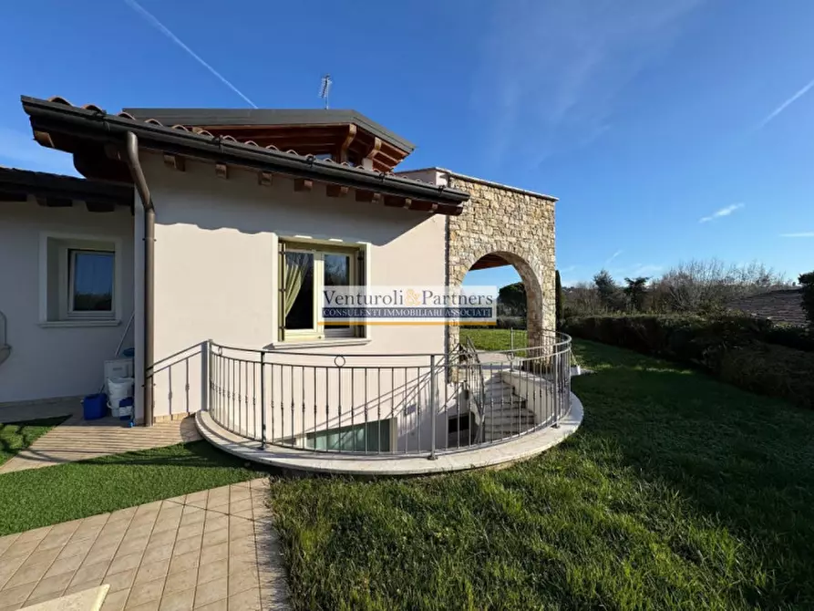 Immagine 5 di Villa in vendita  in Via Pieve Vecchia a Manerba Del Garda